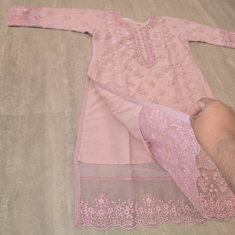 Elegant Pink Embroidered Women Salwar Kameez Set - Picture 5 of 10